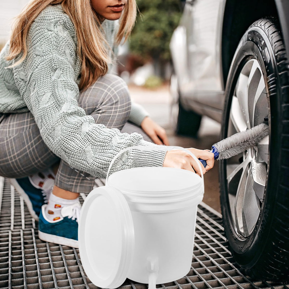 Outdoor Water Storage Bucket with Faucet 10l Capacity C264227